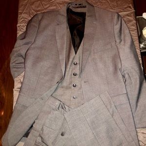 H&M Grey 3 piece suit. Coat. Vest. Slacks.
